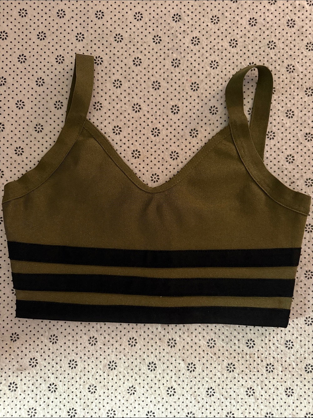 🛍Women Pretty Crop Top size S 🛍